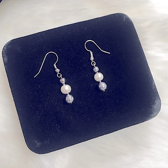 🆕Classy•Chic Silver Hypoallergenic Pearly Beaded Dangles Earrings 4_Pierced👂🏻 - Picture 10 of 15